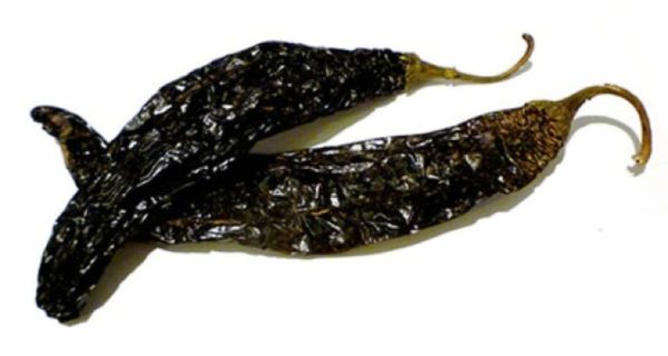 sol-whole-dried-pasilla-chillies-with-stem-300g