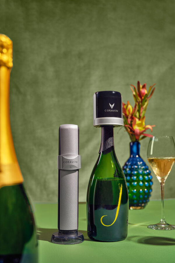 coravin-sparkling-wine-preservation-systemcontain-coravin-sparkling-charger-sparkling-stoppers-2-pure-sparkling-co2-capsules-4-bottle-bags-2