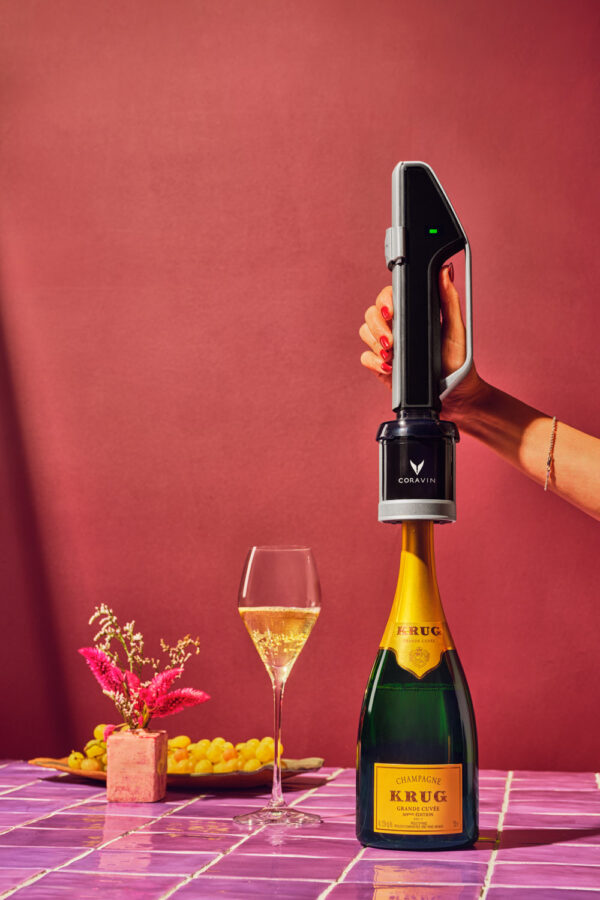 coravin-sparkling-wine-preservation-systemcontain-coravin-sparkling-charger-sparkling-stoppers-2-pure-sparkling-co2-capsules-4-bottle-bags-2