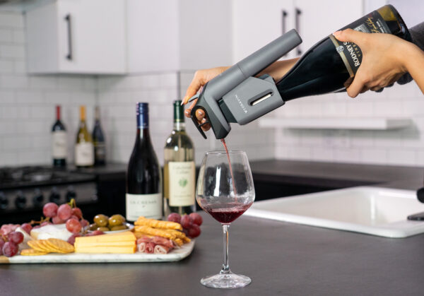coravin-timeless-three-sl-wine-by-the-glass-system-grey